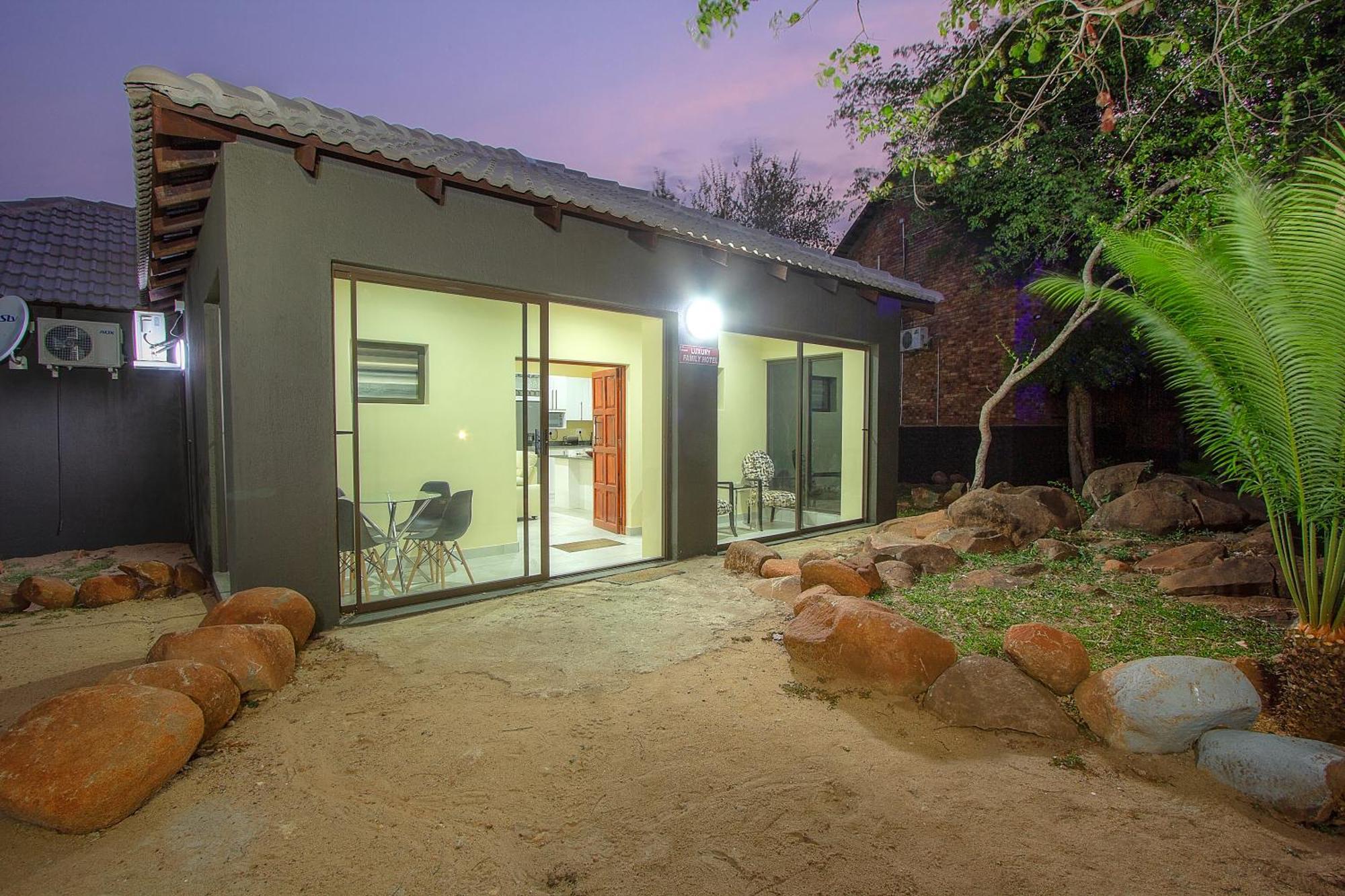 Royal Marlothi Kruger Safari Lodge And Spa Marloth Park Exterior photo